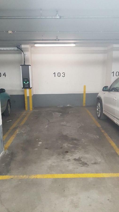 Free Garage!!! Downtown Near The New York Coffee House דירה *